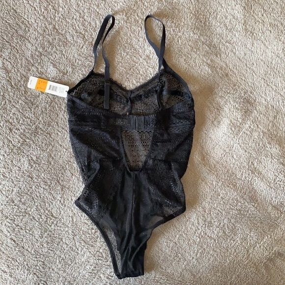 NWTs Sam Edelman Black Lace Sexy Bodysuit Size Small - Picture 4 of 8